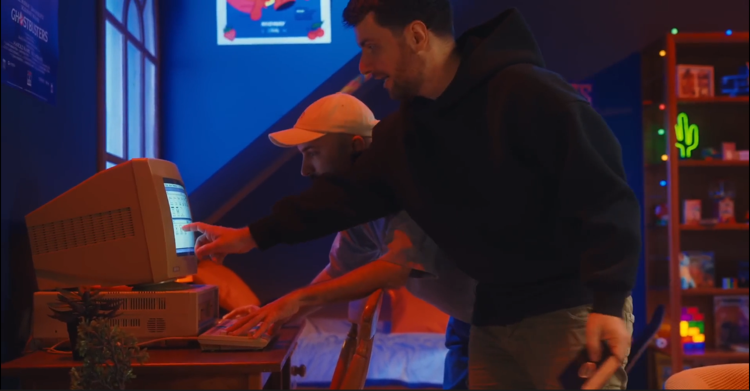 Un PC 1512 dans "ON TESTE 50 TECHNOLOGIES OUBLIÉES" (Amixem)