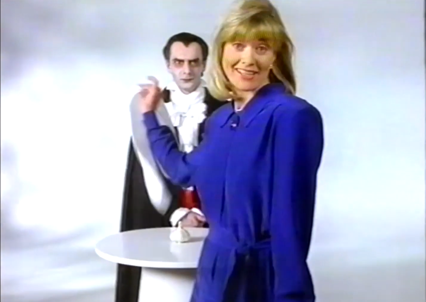 Amstrad UF40 VHS Auto Set Advert (1990)